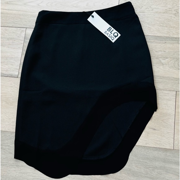 BLQ BASIQ light weight, black mini skirt, lightweight for layering, size 1. - Picture 7 of 15
